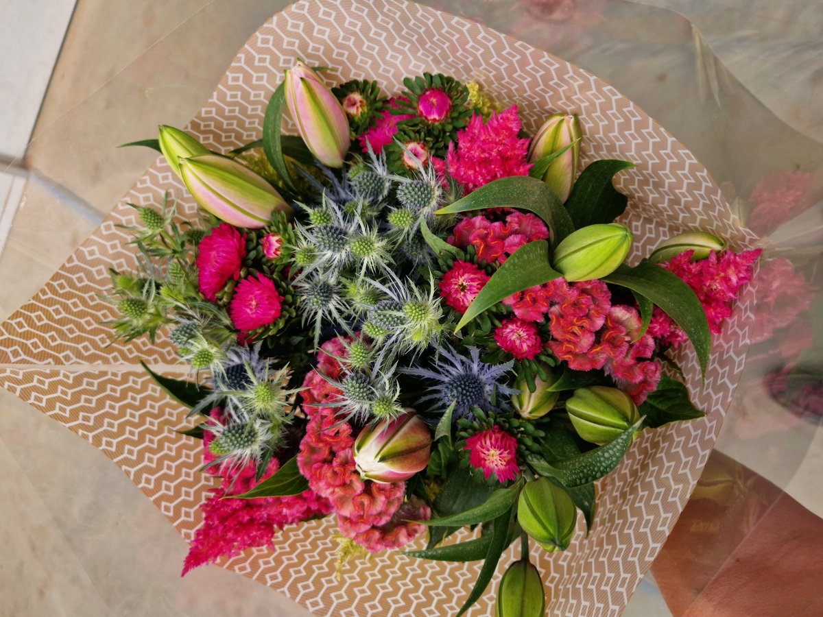 100% home grown bouquet for a new neighbour #britishflowers #norfolk