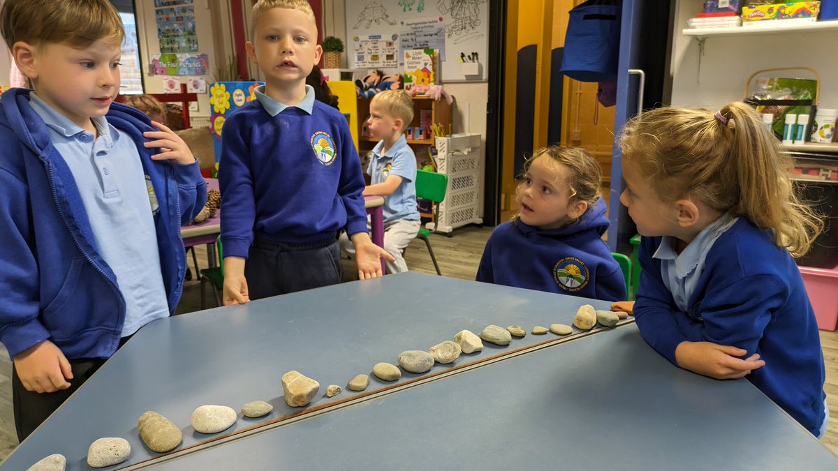 SwissValleyCP's tweet photo. Bl used #maths #numeracy #skills to #order natural materials in size order #heaviest #lightest #tallest #shortest #biggest #smallest https://t.co/t06xWiKm8k