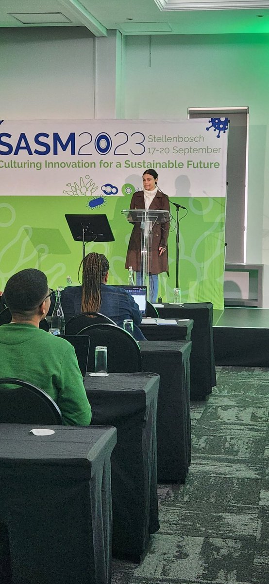 Very courageous oral presenters today at #sasm2023, Arina was the plenary and Mickayla bookended the session showcasing their colourful Chryseobacterium food spoilage organisms