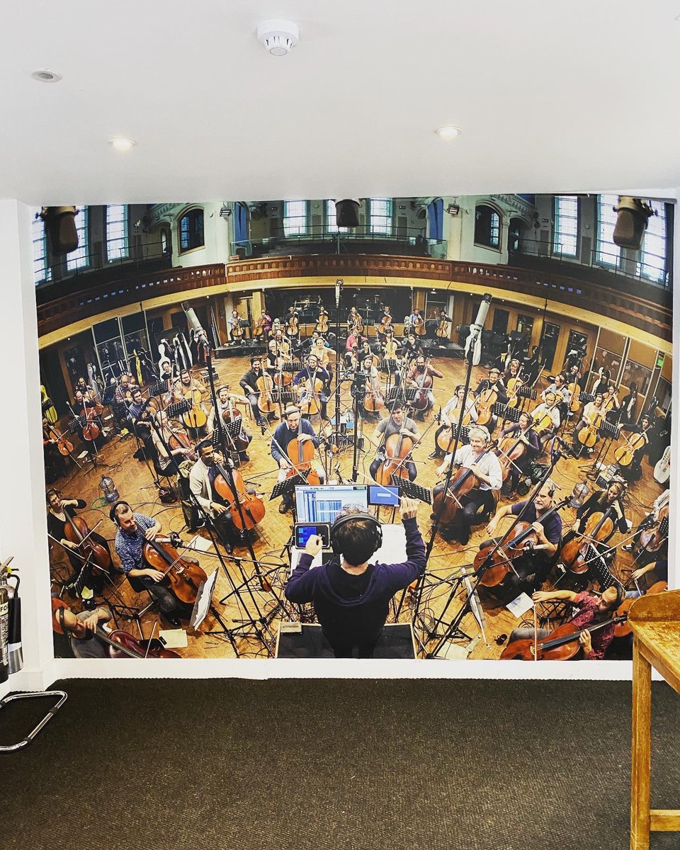 aweeksmusicuk's tweet photo. Taking time this week to connect with other creatives, plan for some new projects and get out of the studio! Thanks to @onsight_ukltd, @spitfireaudio @tileyardlondon @finn_mcewen @cinecircleuk @hitpointmusic @goldtopproductions for all the conversations &amp; positivity 🙏 🎶 🎥 🎤 https://t.co/nOivSDrAaI