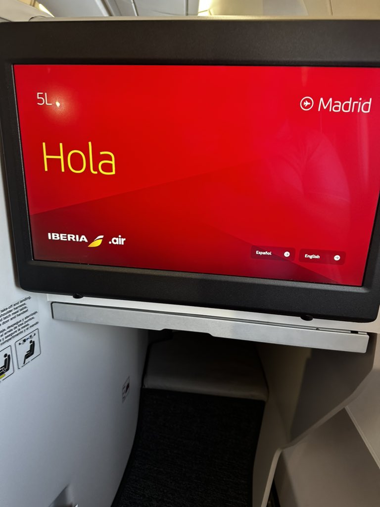 BTCC_Mark's tweet photo. Long haul  on a short haul @iberia #A350 https://t.co/6HyiQLjBHT