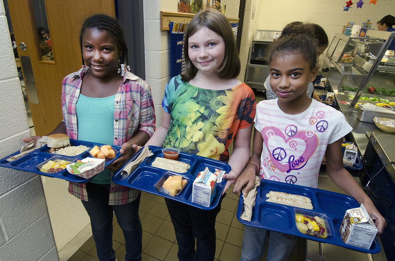 USDA_FNA's tweet photo. #DYK? Research shows that school meals are one of the most nutritious food sources for American children. That's why we're dedicated to improving #schoolmeal programs nationwide to best support children's well-being. Learn more https://t.co/bXvsQI00lU #BackToSchool https://t.co/pwuCypTO0u