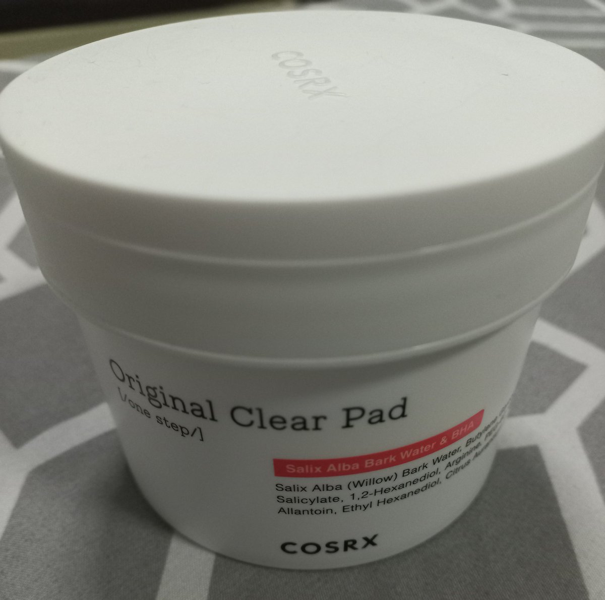 Frunggg1's tweet photo. ส่งต่อ COSRX one step original clear pad เหลือประมาณ 20แผ่น 160รวมส่งค่า💖 #cosrx #tonerpad #toner https://t.co/CpNz08CEBQ