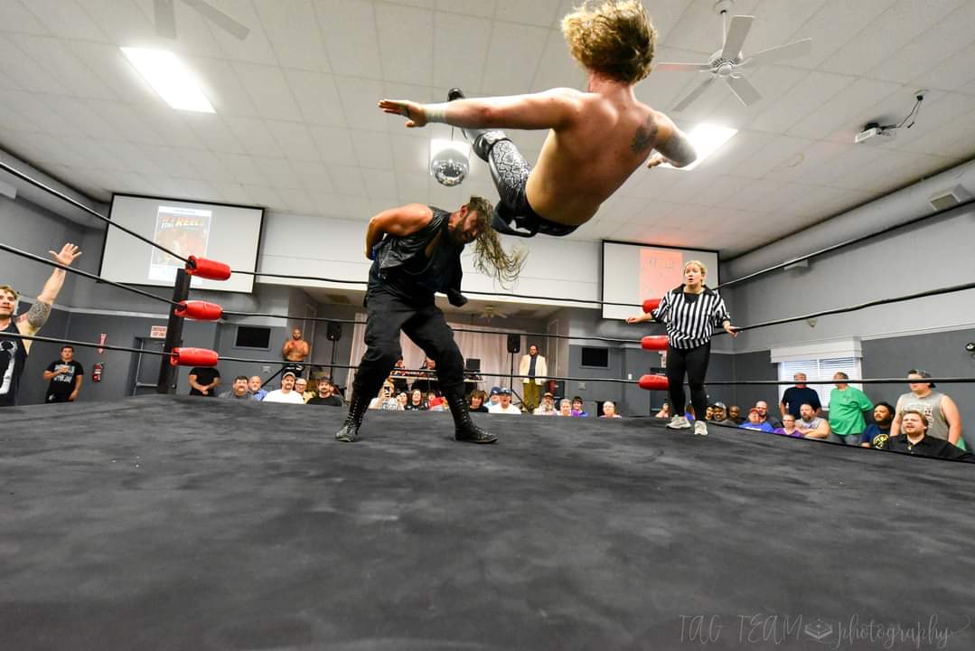 Clint Dye - @TagTeamPhotographyDYE on Facebook (@cdye56) on Twitter photo Tag Team Tuesday
First up the <a href="/SCWPro/">SCWPro</a> Tag Team Champions <a href="/MBrave13/">Marek Brave</a> & <a href="/masonbeck/">Mason Beck</a>
The two SCWPro Originals won the straps at EPIC and find themselves in a highly competitive SCWPro Tag Division. Tag Team Tuesday
First up the <a href="/SCWPro/">SCWPro</a> Tag Team Champions <a href="/MBrave13/">Marek Brave</a> & <a href="/masonbeck/">Mason Beck</a>
The two SCWPro Originals won the straps at EPIC and find themselves in a highly competitive SCWPro Tag Division.