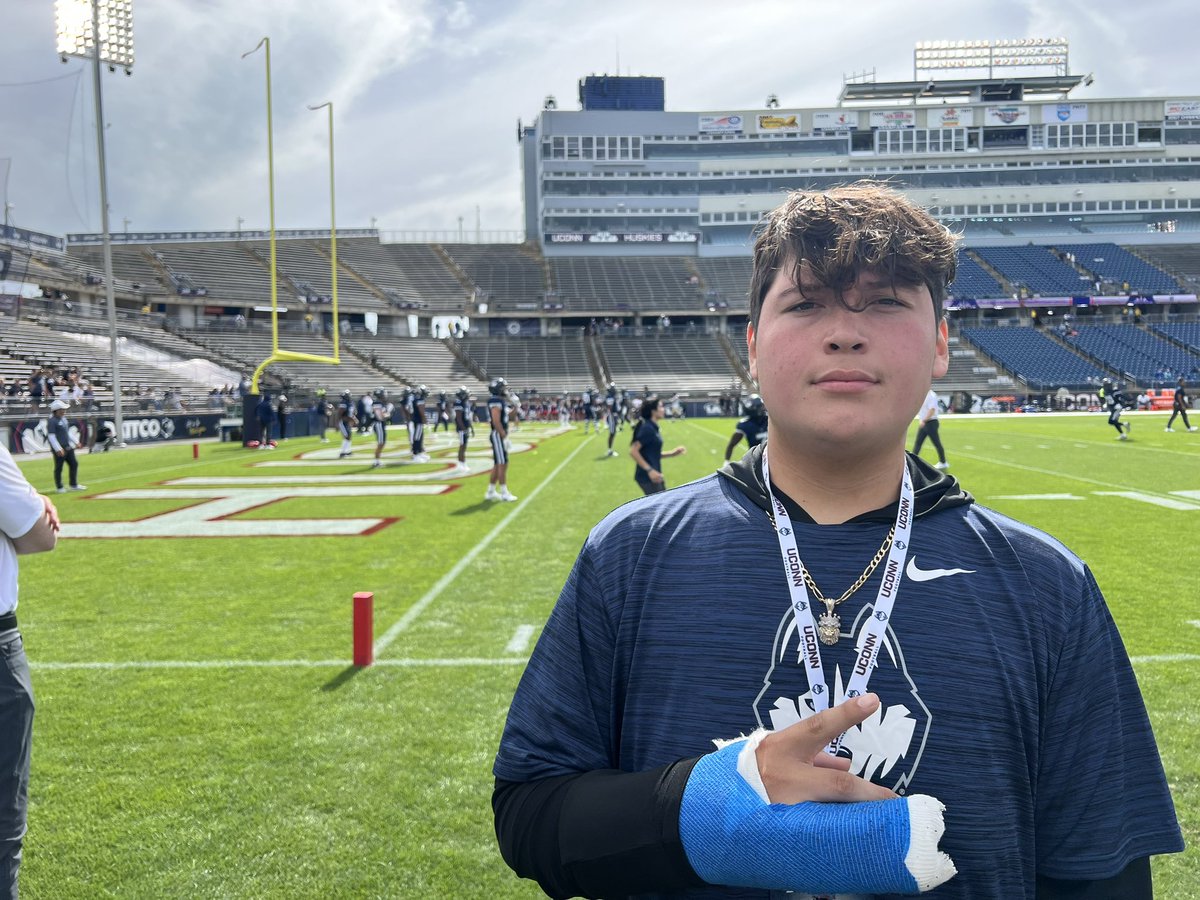 GonzalesSlade's tweet photo. Had a wonderful time this past weekend @UConnFootball! Thank you again @Mr_Satoh for inviting me down!
@CoachJimMoraFB @CoachMac_UCONN @SFHSfootballNY @JerrySmith617 @coach_wwright @NCSA_Football https://t.co/64ucbAJtKp
