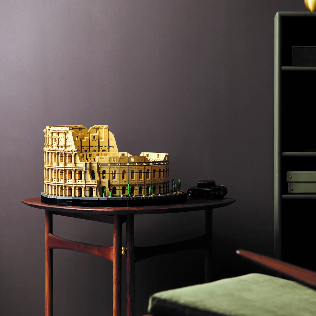 LEGO_Group's tweet photo. For all of you thinking about the Roman Empire right now, we see you… https://t.co/pHsFYjd4kW