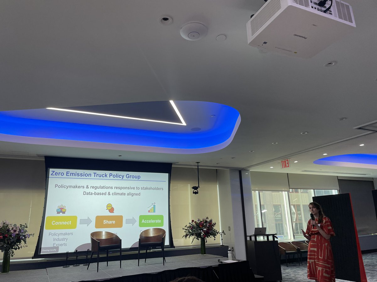 camilourbano's tweet photo. We are at #ClimateWeekNYC sharing or experiences and learnings of decarbonization in urban freight and learnings from our project a #EnCargoZero #EcoLogistics with experts around the world
@despacio_org @ClimateWorks @ecomobility_ @UCBerkeley https://t.co/nzxhbuLRJe