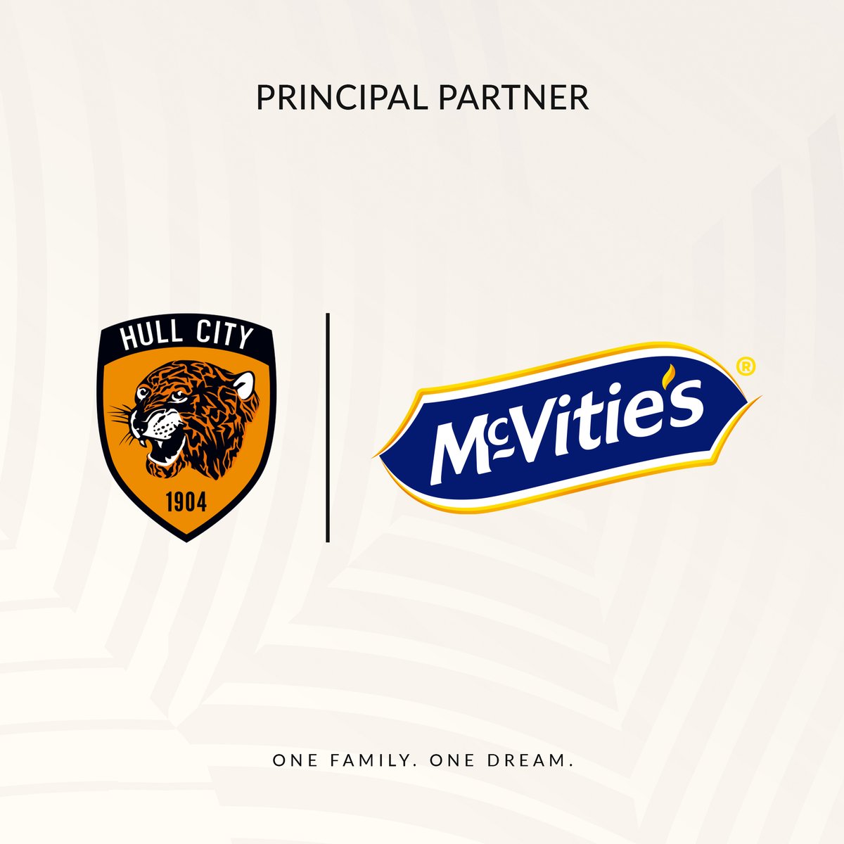 HullCity's tweet photo. 𝐇𝐮𝐥𝐥 𝐂𝐢𝐭𝐲 🤝 𝐌𝐜𝐕𝐢𝐭𝐢𝐞'𝐬

We are delighted to announce a partnership with @McVities that will see the UK’s best-selling biscuit manufacturer become the club’s newest principal partner! 🍪

#hcafc