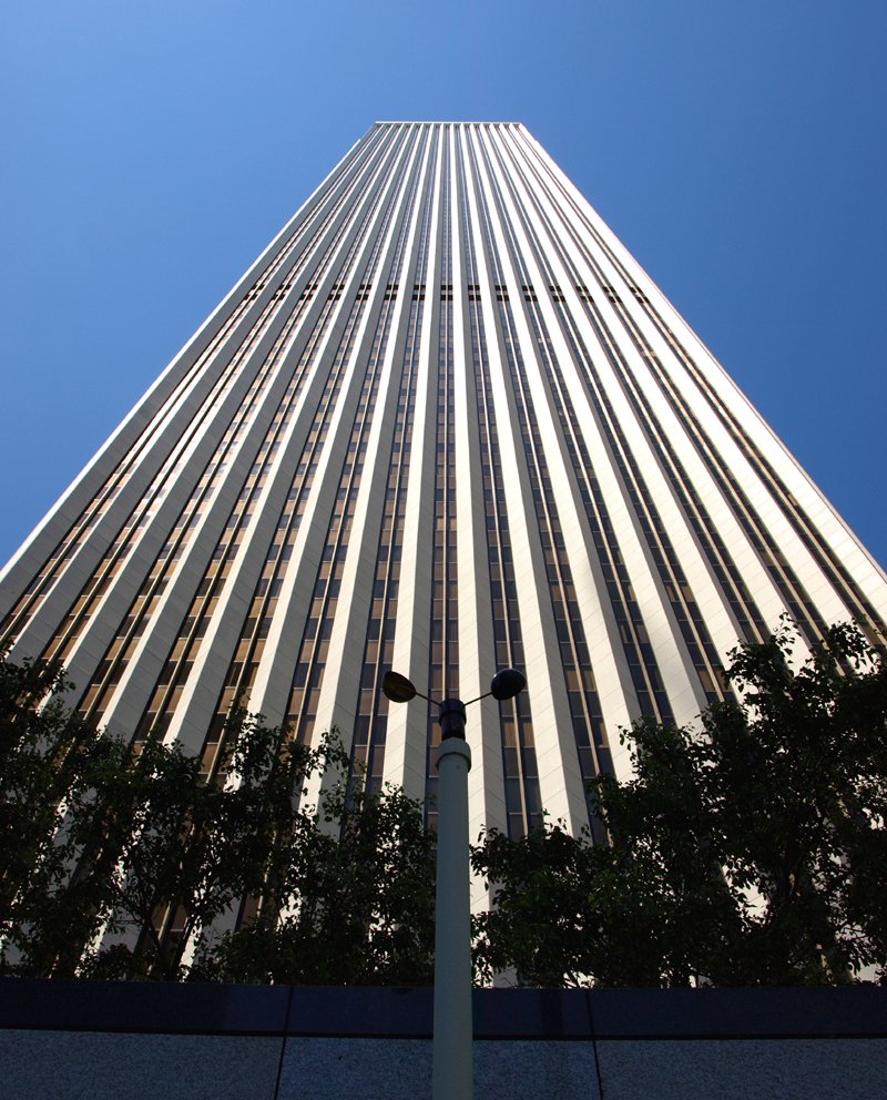 CVUrbanism's tweet photo. #TallbuildingTuesday: The Aon Center is the fourth tallest building in the city of #Chicago.  At the time of its completion, the #building was only the sixth #supertall #tower ever constructed.

📷Photos courtesy of Marshall Gerometta, and Antony Wood https://t.co/reunZZirfE