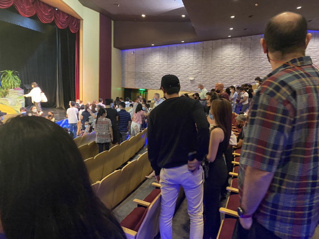 motto ng trolls : maging secret jowa na lahat ni donny pangilinan wag lang si belle mariano — ung babaeng may off cam lakads w/ Donny, went to church w/ him, shopping, nakaka receive ng love letters, flowers, gifts, date niya to some of his fam’s private galas.Lahat yan w/ resibo
