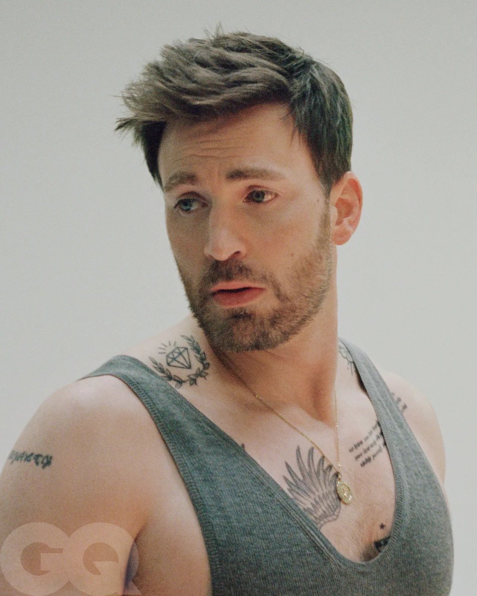 dilfwrld's tweet photo. chris evans back in his slutty era everybody get up!! https://t.co/RLj5OQdCbY