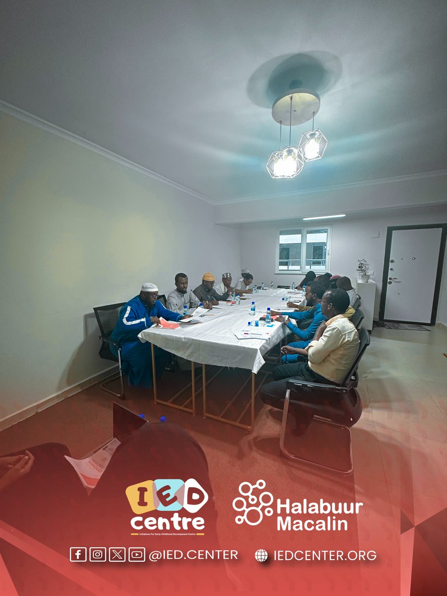 IEDCenter_Som's tweet photo. Hanaqaad is all-in-one platform curated  by IED, it provides Daycare centers with capacity building opps, sustainable funding options and curriculum mapping. Empowering and enhancing daycare staffs and  children. @SWDC_ORG  @unicefsomalia @moechesomalia  @MwomenHRD @Ruun629 #edu https://t.co/DJuHikio1J