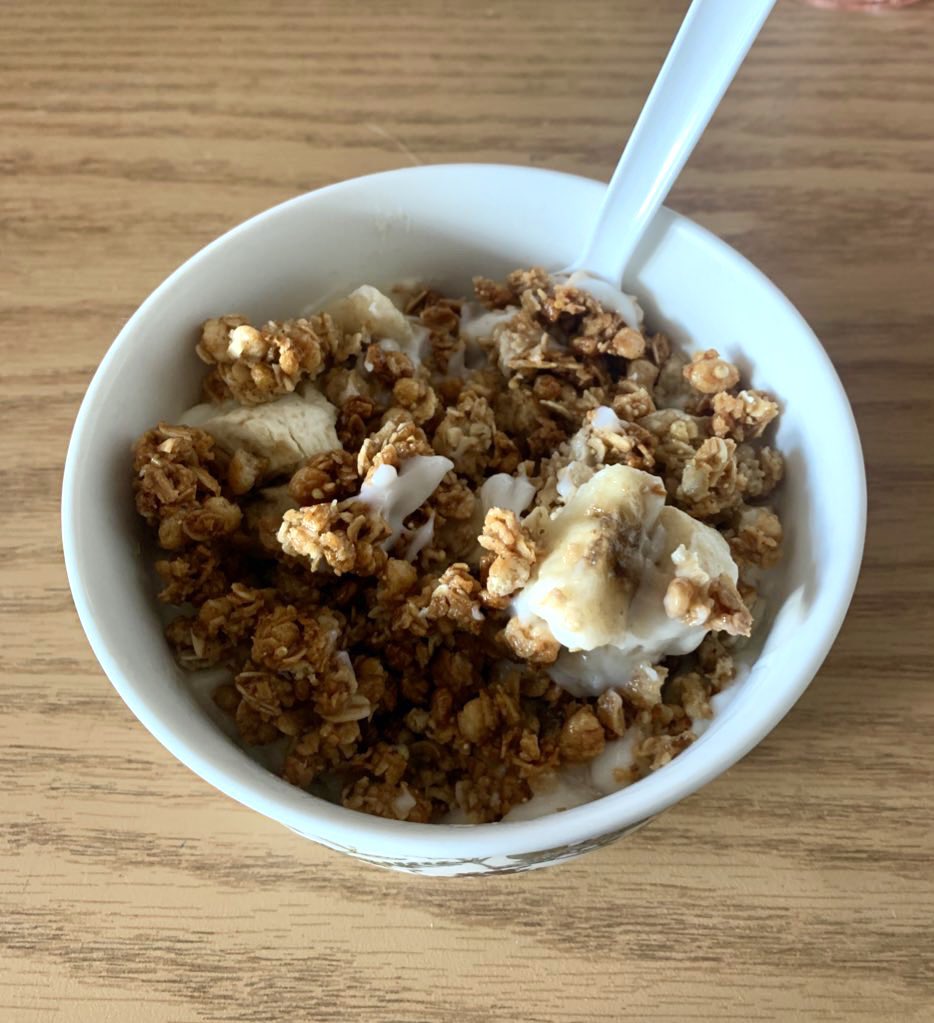 ppyeats's tweet photo. whoever invented yogurt bowls needs their dick sucked fr https://t.co/AKD9zeeyyq