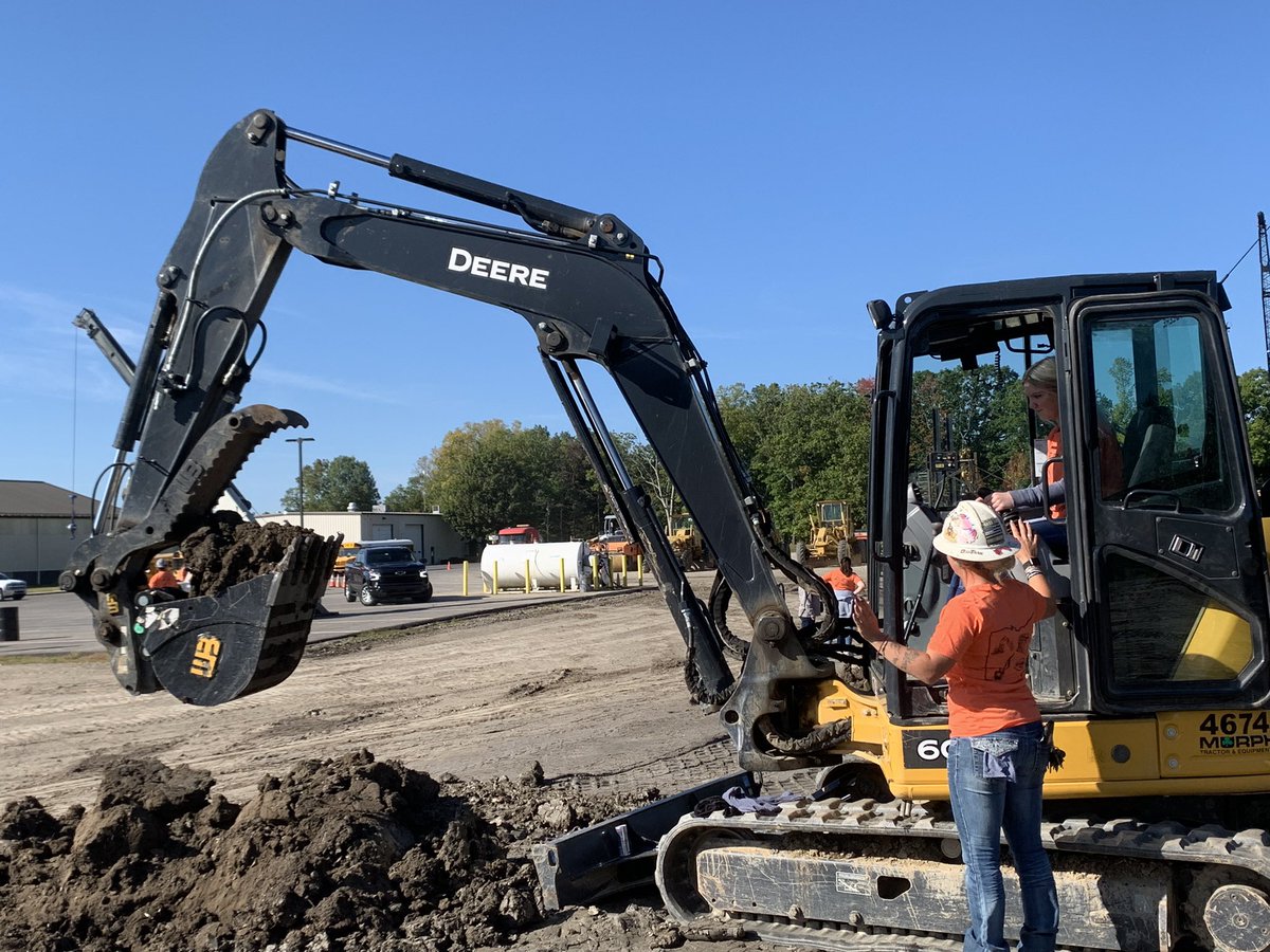 SHSSchoolCouns1's tweet photo. SHE DIG 2023-Ohio Operating  Engineers in Logan.  Participants are learning how to operate heavy machinery. https://t.co/5yLeHu5Jvs