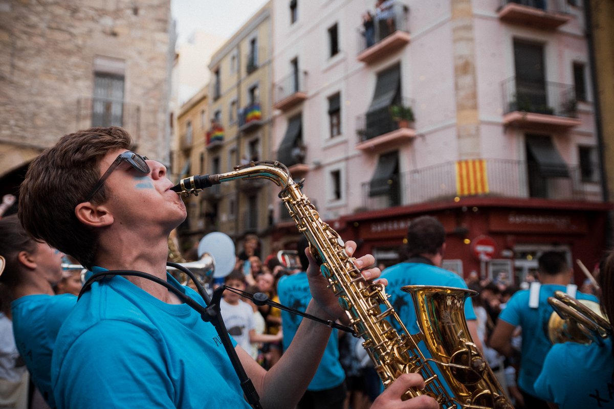 SantateclaTGN's tweet photo. Ahir els més petits de Tarragona van poder portar l'Aligueta, la Mulasseta, el Lleonet, la Cucafereta, els Gegants Moros Petits, els Negritos Petits i els Gegants Vells Petits a La Baixadeta de #SantaTecla2023❤️

Vam viure una tarda plena de somriures i diversió!✨ https://t.co/sOQBV604Gs