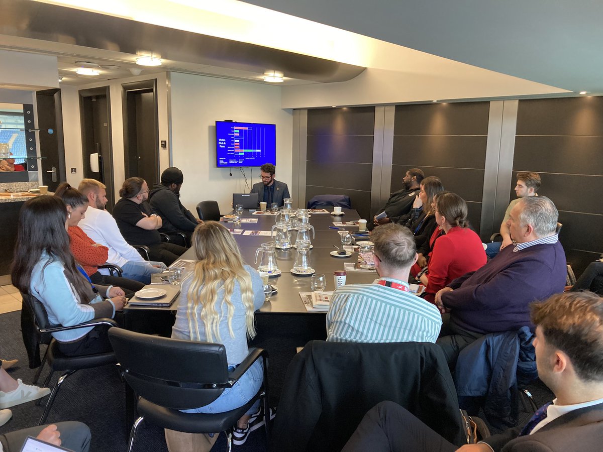 kickitout's tweet photo. Great to deliver more training on how to tackle antisemitism alongside @LordJohnMann and @CST_UK to a room full of clubs and county FAs willing to learn.
Thanks to @ChelseaFC for hosting.
Together we can kick antisemitism out of football. #KickItOut30 https://t.co/2TpGsjRcrD