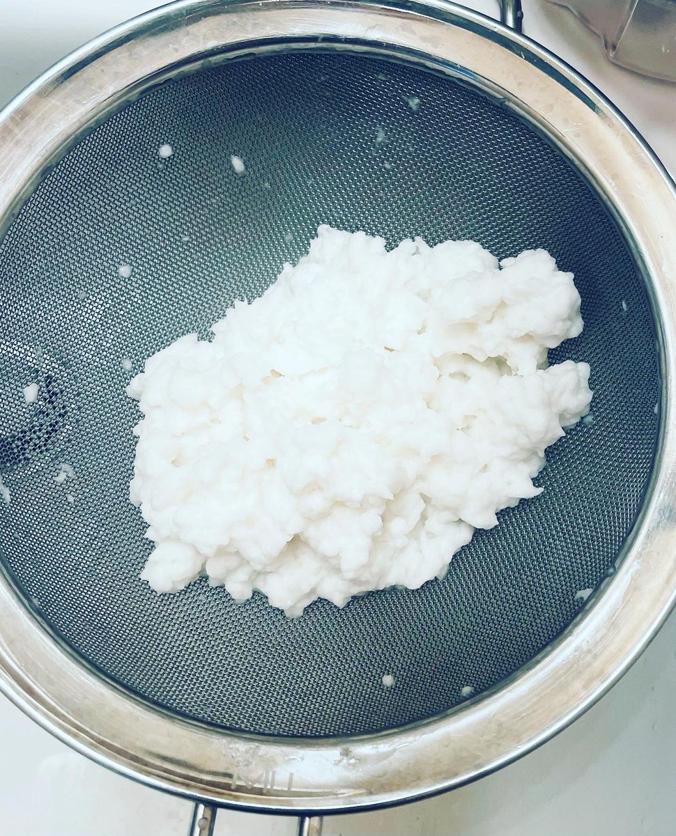 RasHolley's tweet photo. @shacee taught me how to make paper, and make decorative impressions in them… now I’m taking the impressions to a whole level! Make sure you scroll to the end!!! This casting in preparation for Halloween! #artistsoninstagram #paper #papercrafting #papersculpture #papermaking https://t.co/hXJMKBUcYm