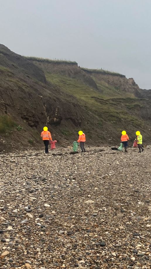 NEPS_Payback's tweet photo. People on Probation collected 7 bags of litter from Seaham Hall Beach at the weekend, as part of the Marine Conservation Society Great British Beach Clean campaign👏

#CommunityPayback @mcsuk #GreatBritishBeachClean #AutumnClean https://t.co/Ly8ikg7FLW
