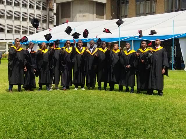 mkenya_011's tweet photo. Smile everywhere. It is Graduation time. Tumemaliza  #UoNClass2023 #UoN69graduation #SiniUoN @uonbi https://t.co/Yh1OK9sWdE