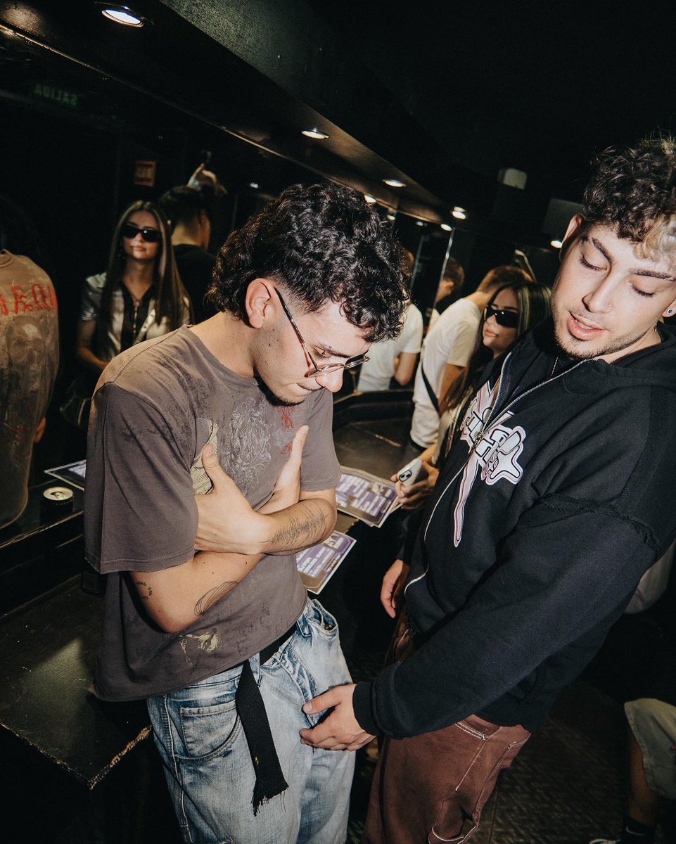 newwavef3st's tweet photo. backstage classified 🗃️🗂️⛔️ https://t.co/HP5fHNuREb