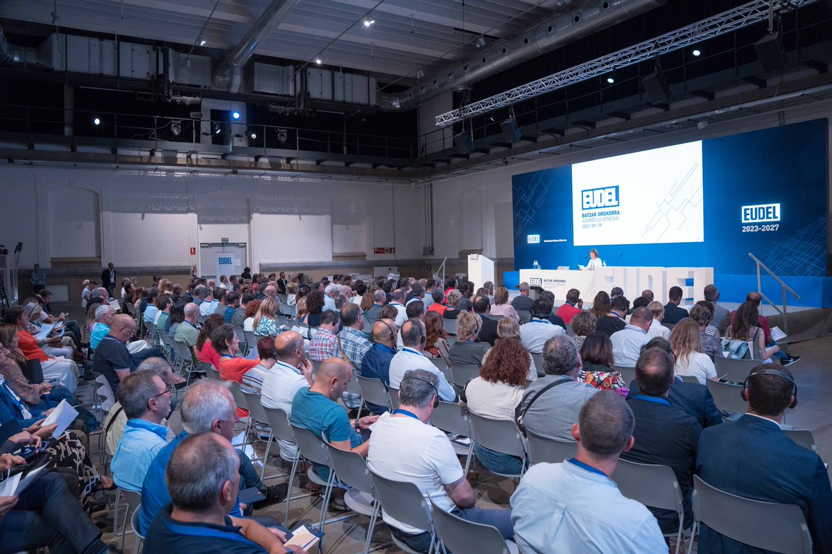 EUDEL_eus's tweet photo. Esther Apraiz, Presidenta de #EUDEL 2023-2027
“#Danok gara EUDEL”💬
“Somos la #voz plural y participada de los municipios, baluarte de la autonomía local y la suficiencia financiera”
#Proximidad #Personas #Colaboración #Igualdad #Ciudadania
📹#Discurso🔗https://t.co/0Va01O2gYT https://t.co/s3wSPGb8eX