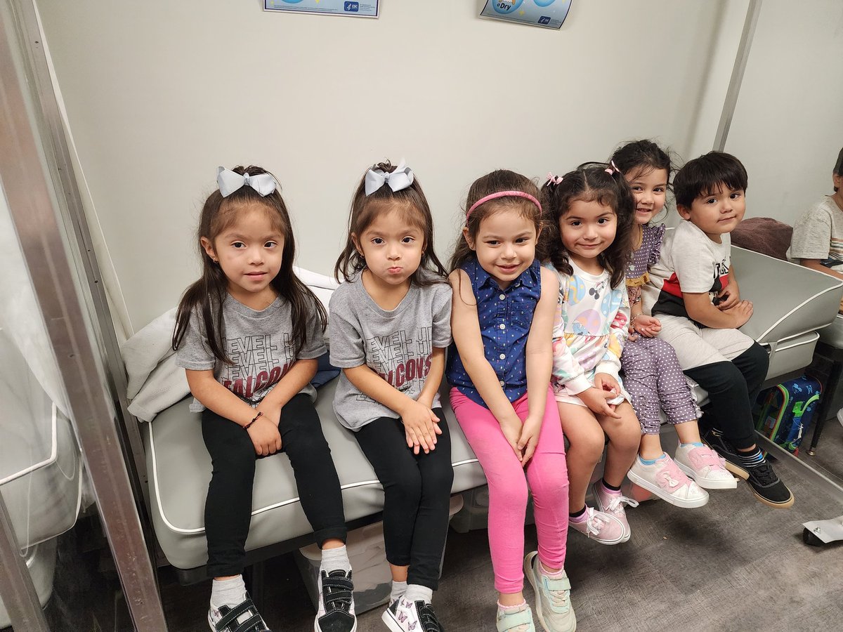 JMarquez_OFE's tweet photo. Happy Falcon friends visiting our school nurse. We're so grateful for her care. 👩‍⚕️🩹💕 
Thank you nurse Phipps
@HumbleISD_OFE 
 #levelingupourlearning
@HumbleISD 
#WatchUsSoar https://t.co/t75dyvMgH5