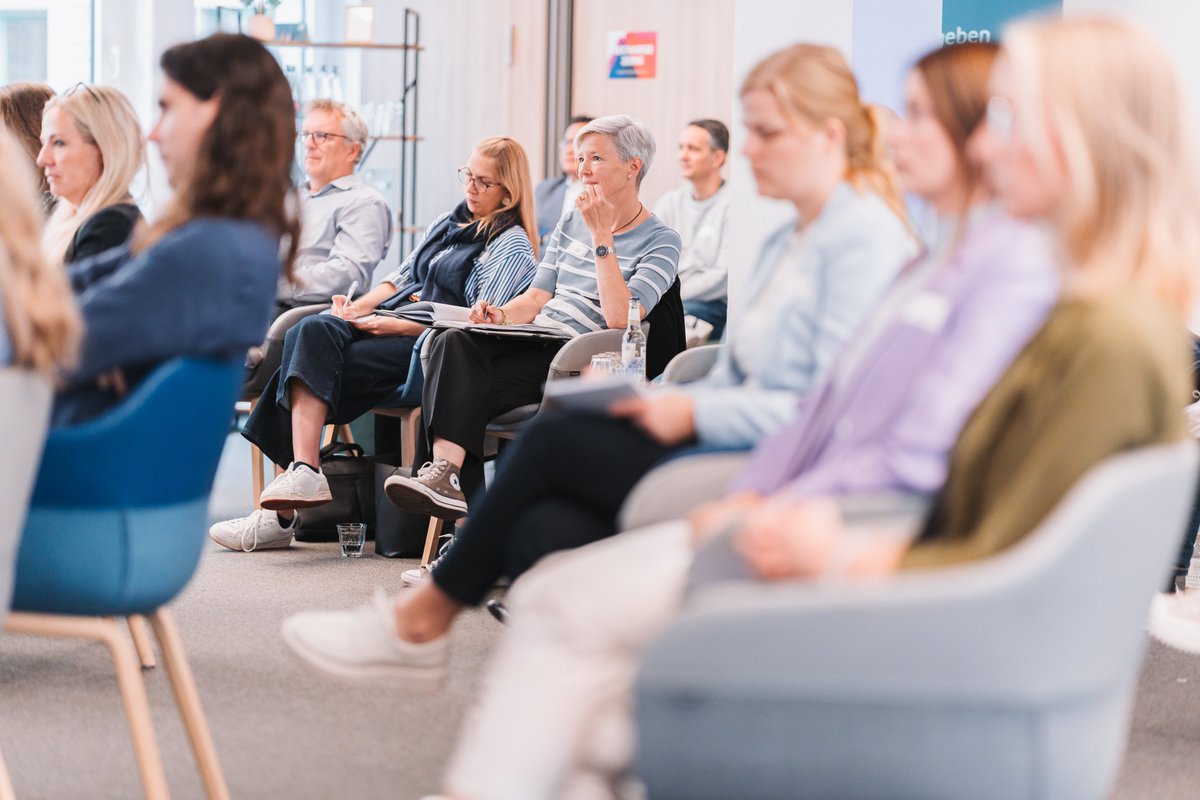 Der heutige Tag stand bei uns unter dem Motto „Work Well“. Bei der neuen Auflage unseres Formats BEcome Inspired stand die #Gesundheit am Arbeitsplatz im Mittelpunkt. Mit dabei u.a. Prof. Dr. Volker Harth, Universitätsprofessor für Arbeitsmedizin am <a href="/UKEHamburg/">UKE Hamburg</a>. #bgm #health