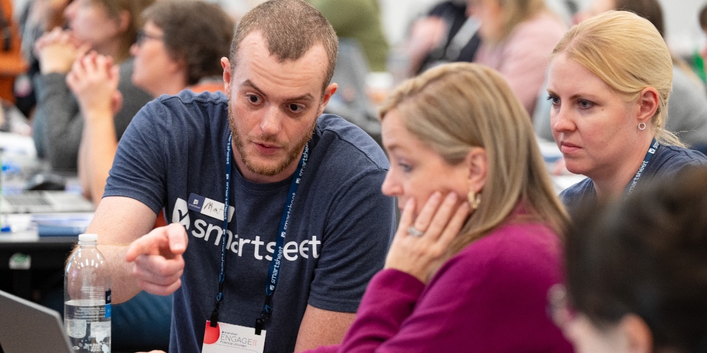 Smartsheet's tweet photo. ICYMI: here's a look at yesterday at #SmartsheetENGAGE:

🌍 178 partners attended our Global Partner Summit
👩‍🏫 Smartsheet University instructors trained 400+ customers
🌳 45 volunteers joined our Volunteer Service Project
🎙 The Brand Collective podcast recorded a live episode https://t.co/SZSYblwPZq