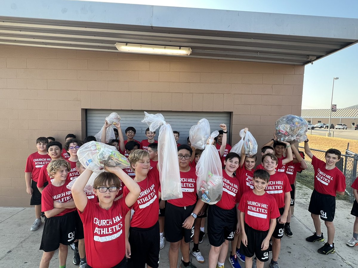 Little campus cleaning on game day!!
Go Panthers!!
@CHMS_Principal <a href="/CHMS_panthers/">CHMS Athletics</a>