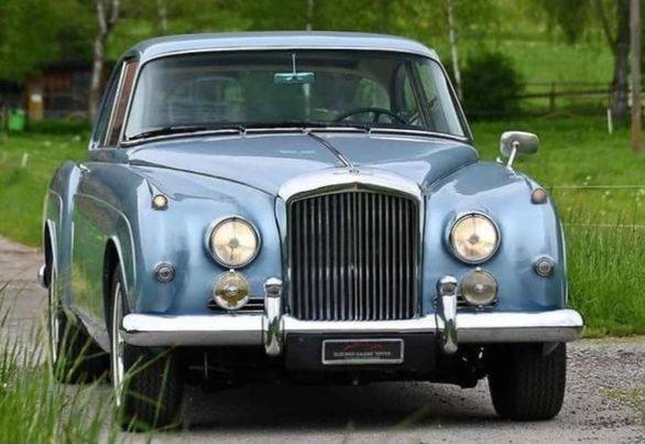 1961 Bentley S2 Continental 2-door Saloon.
#ebaymotors #caroftheday #ClassicCarsUK #ebay #uk #UKCars #VintageCars #CollectorCars #ClassicCarForSale #ClassicCarAuction #ClassicCarLovers #ClassicCarShowroom #ClassicCarRestoration #ClassicCarEnthusiast #ClassicCarClub #ClassicCar