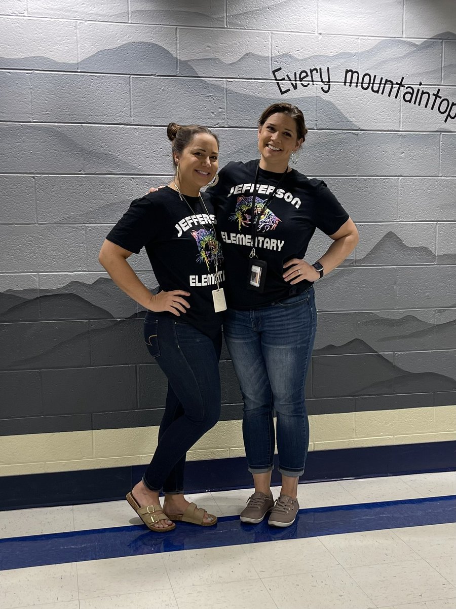 Twin day! 💙🐆 <a href="/KCS_Jefferson/">Jefferson Elementary</a>