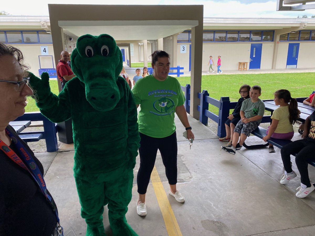 RES Gators Riverview Elementary tweet media
