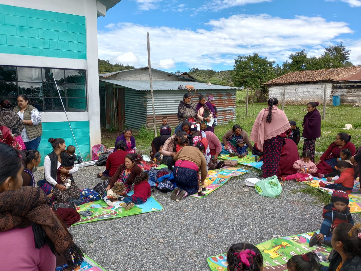 FTFGUAPROINNOVA's tweet photo. En alianza con #Afini y coordinación con el Servicio de Salud de #Chiantla, 65 madres de niños menores de 2 años, fueron capacitadas para conocer prácticas novedosas que ayudarán al sano desarrollo de sus bebés. @FeedtheFuture @USAIDGuate https://t.co/x6PMa2LFGE