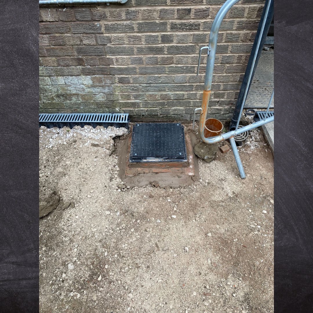 Durung repaving on a block of lats we needed to re-cover some stopcocks. The tidiest solution for this is a single manhole cover for all three rather than individual covers.

#interiordesign
#architecture
#realestate
#builder
#house
#construction
#builders
#building
#design
#reno