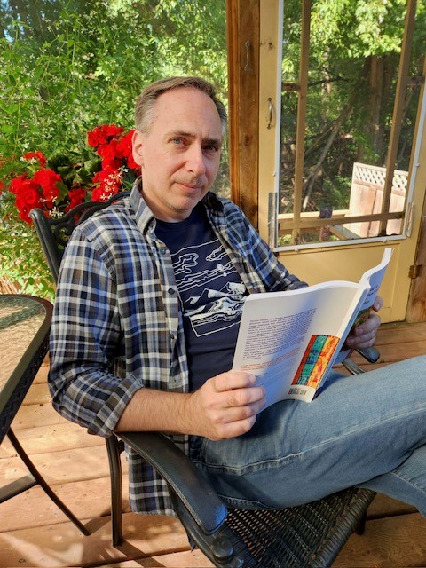 ChiefSciCan's tweet photo. @LucGauthier3 is reading about ethical issues in qualitative research in, "A Journey Through Qualitative Research" by @StephaniGaudet and Dominique Robert. #SciLit https://t.co/PRhFadJ81w
