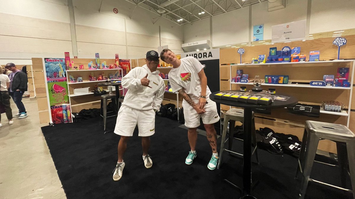 Aurora_MMJ's tweet photo. Come meet the team, discover our new brand @TastysWeedCo and check out the latest drops from our portfolio at @HallofFlowers_ Booth 410! #Toronto #cannabisindustry https://t.co/rznXzPupb4