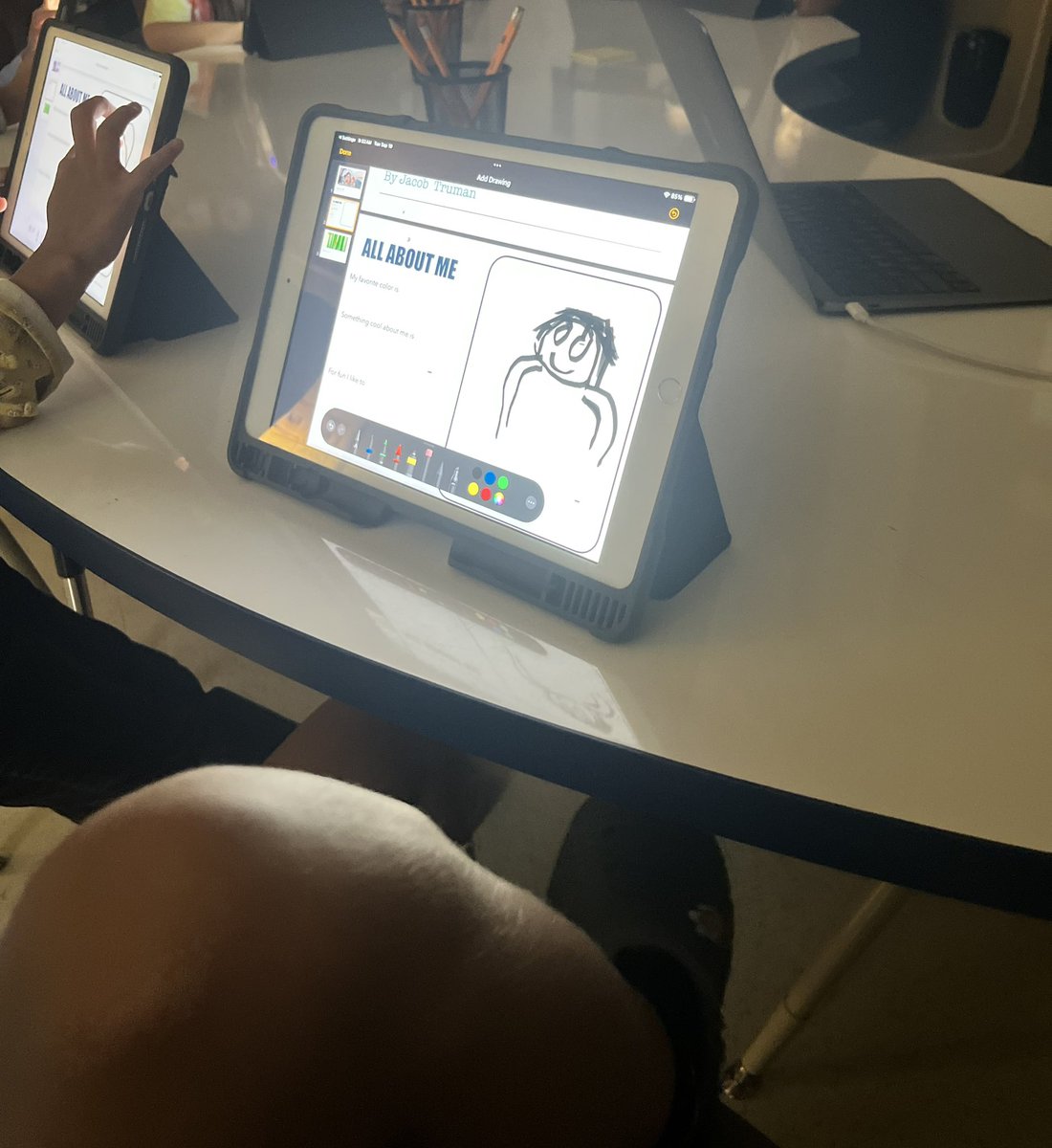 It's been a while but we are back! Digital All About Me books to get our creative juices flowing. A fantastic way to build effortlessly throughout the school year!