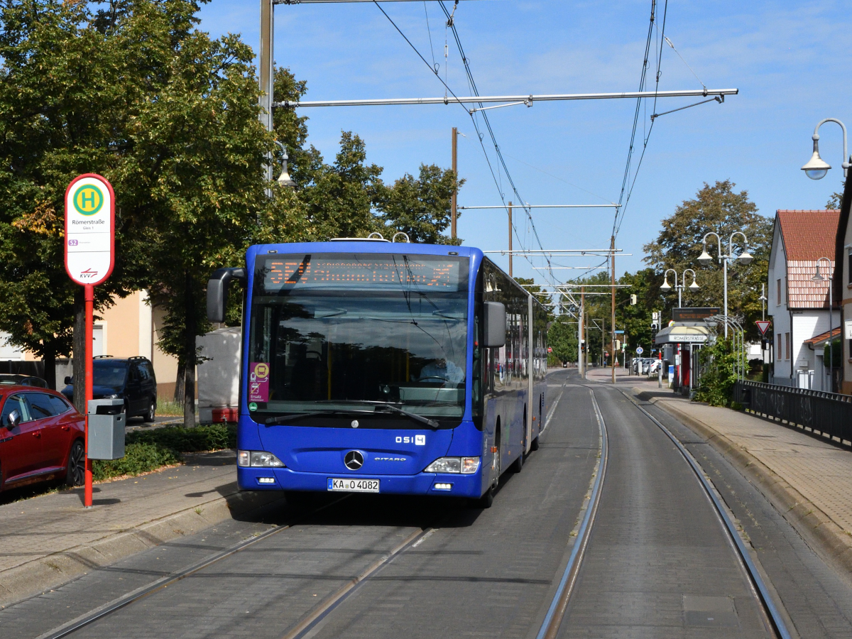 _OSI4_'s tweet image. Am Wochenende war Tag der Schiene - quasi wortwörtich auch für unsere Busse

Zwischen Entenfang und Rheinstetten durften unsere beiden 2008er Gelenkzüge die S2 tagsüber ersetzen.