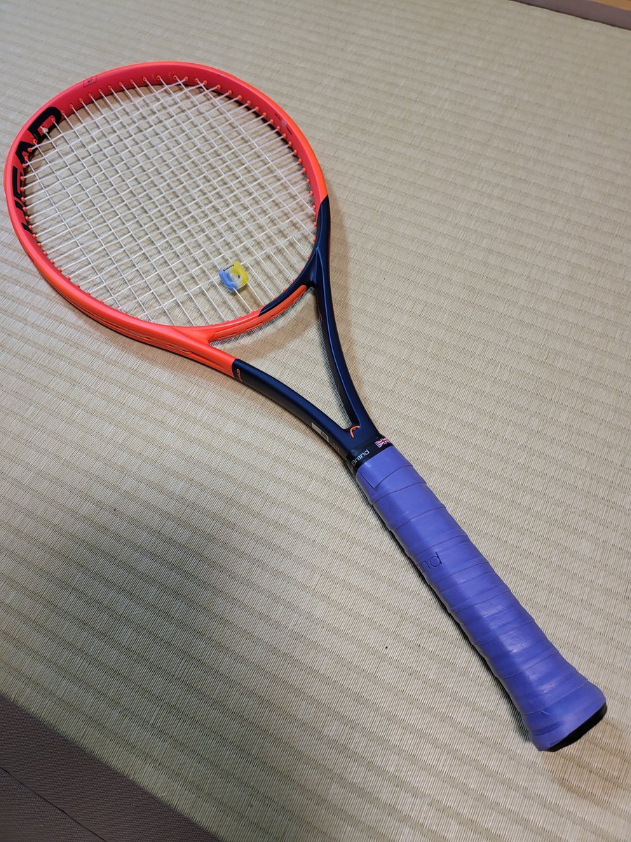 lionokusama's tweet photo. HEAD Radical MPとProKennex Ki Q+Tourを気の向いたときに替えながら使っているんだけど、割とどちらも違和感なく入っていける。
性能とか真逆のラケットなんだけどどうしてなんだろ?
#テニス #HEAD #ProKennex https://t.co/uOrYwRugem