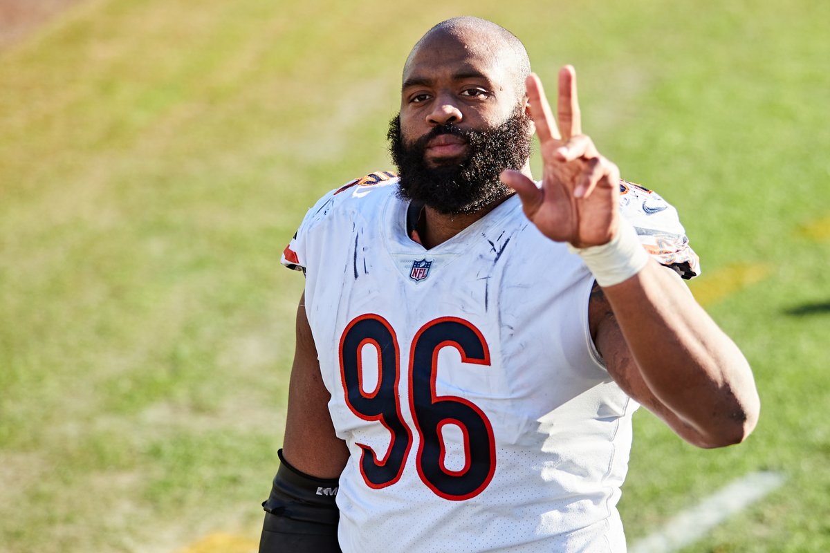 Retweet if you think the #Vikings should sign Akiem Hicks