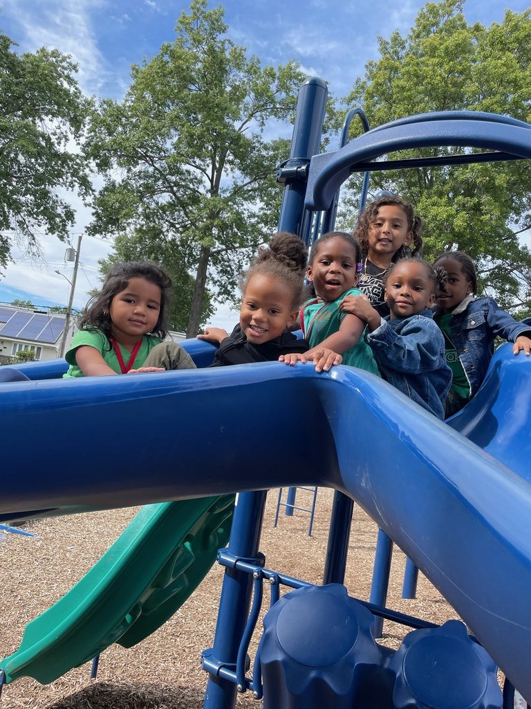 It's a beautiful afternoon and a wonderful day at Northern Parkway!!! #schoolisfun #breaktime #smilingfaces