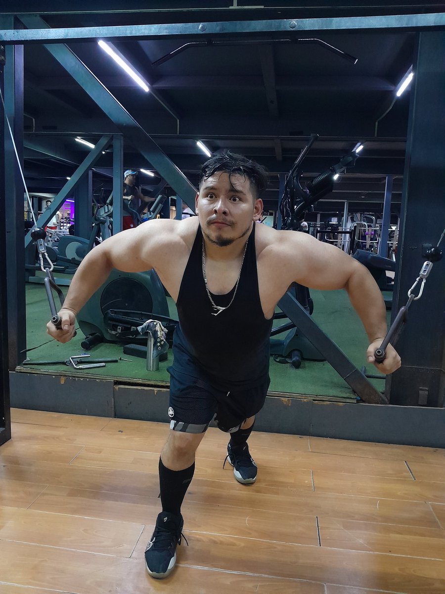 jo_DavZepBra's tweet photo. #Beastmodeon #beastmode #muscle #handsomeboy #huge #massthetics #chestday #shoulders #Growth #growing #growyourown #bigger #bulk https://t.co/7kFdaTqwK7