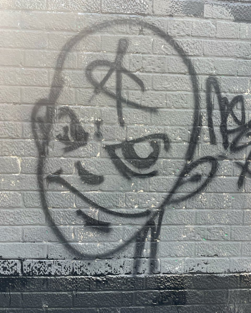 adrianpgibson's tweet photo. Seen this guy popping up all over Brixton recently. Although this one in Brockwell Park has already been painted over … 

#graffiti #streetart #cheekychappy #brockwellpark #parklife https://t.co/sU9FmMeSe6