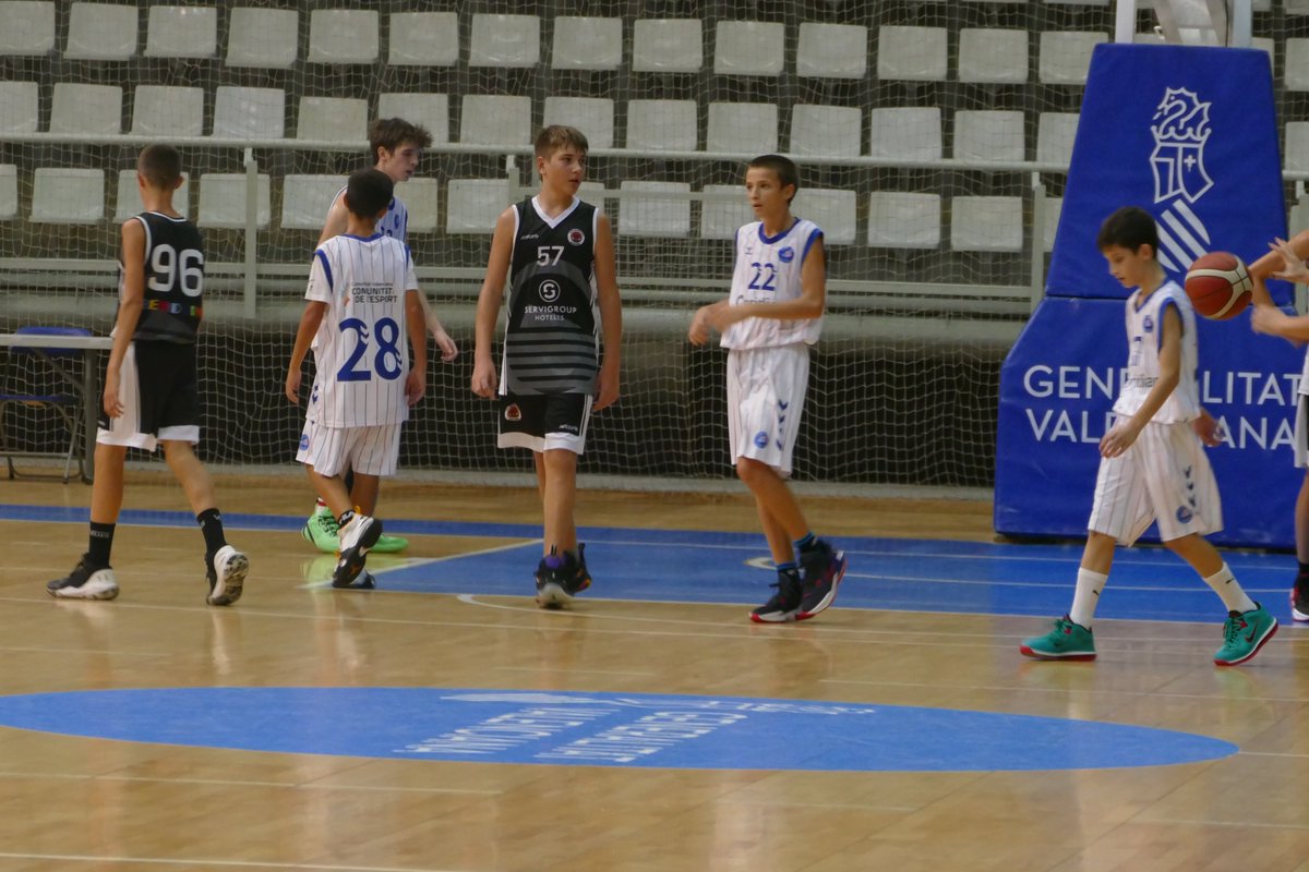 LucentumAcademy's tweet photo. 👉🏻 8 equipos de la #BaseLucentum competirán en categoría autonómica la próxima temporada

🔹 Mismo número de equipos en N1 que la pasada campaña

https://t.co/1Latl2EEqV

#SomosLucentum https://t.co/TIe5v16BDA