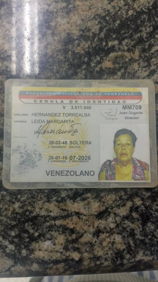 FielAVenezuela's tweet photo. La Sra Leyda está en el área de emergencia del Hospital Pérez Carreño, deben operarla con urgencia por favor si pudiesen colaborar con la familia,.se.lo agradecemos mucho! https://t.co/rA3p6hnUvX