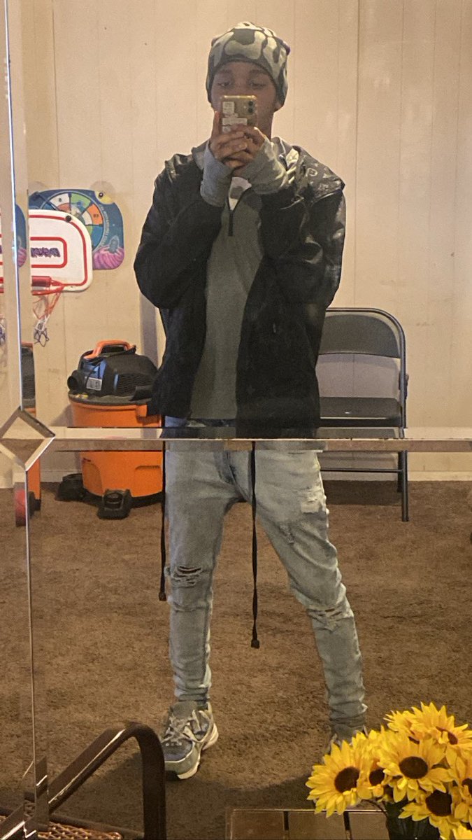 elsirr_'s tweet photo. Y’all deserve to see this picture https://t.co/LkL6IinG0Z