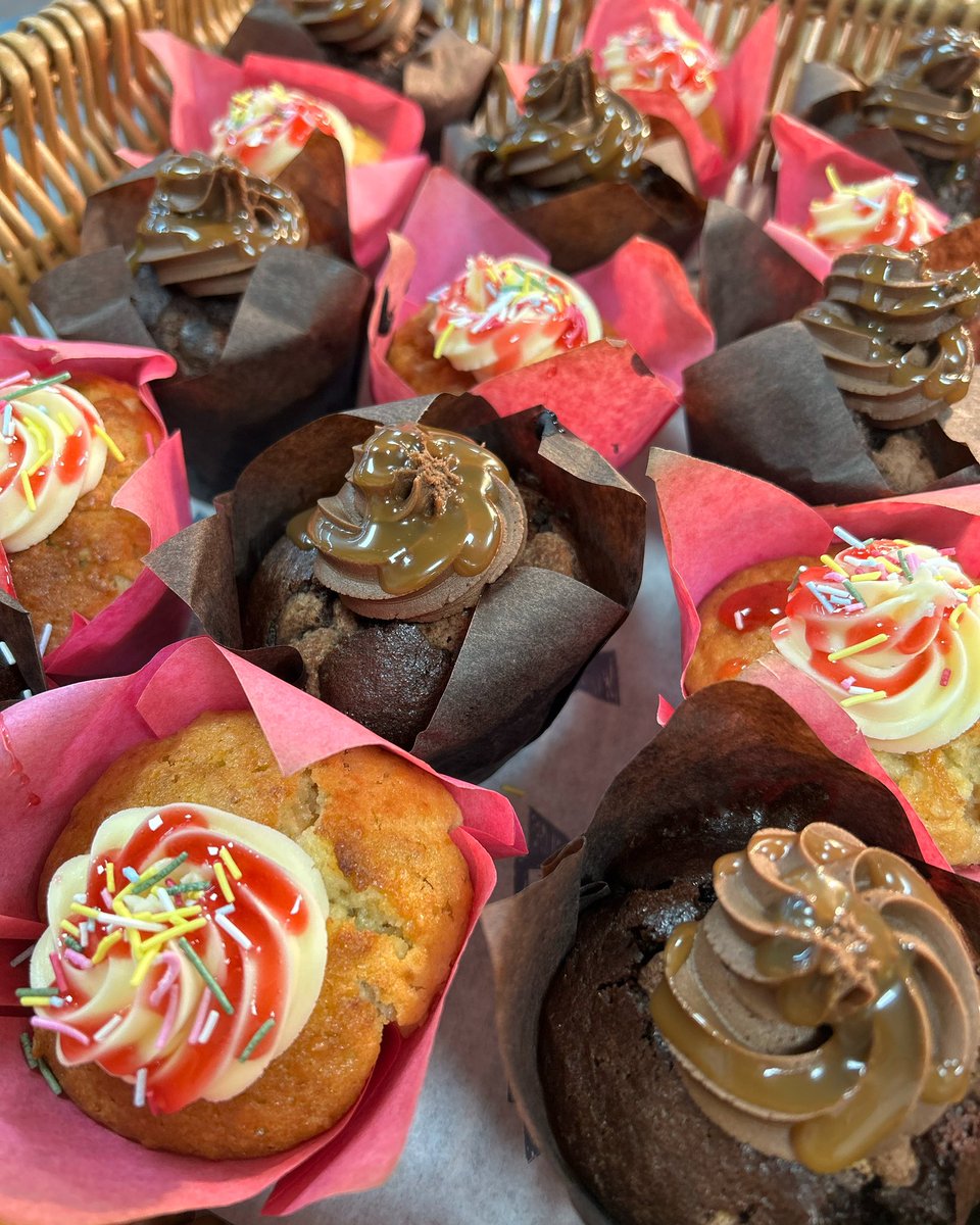 We’re #BackToSchool with a bang 💥 <a href="/_HutchisonCater/">Hutchison Catering</a> <a href="/FirthParkAcad/">Lift Firth Park</a> catering for all our #pupils #staff #teachers and #supportstaff #AET #academy #education #tuesdayvibe <a href="/FirthParkAcad/">Lift Firth Park</a>