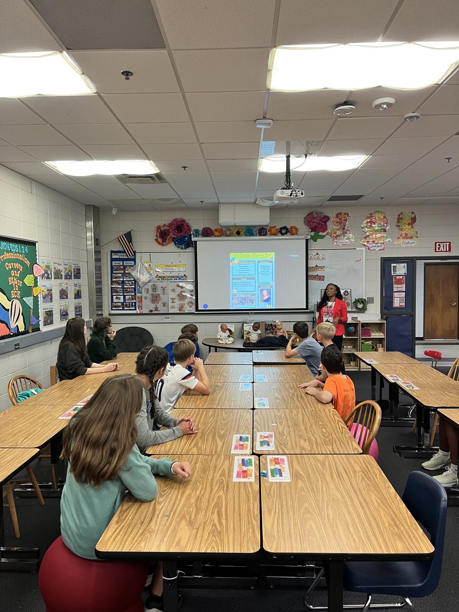 OCS_CTAE's tweet photo. ⁦@OconeeCountyMS⁩ 8th grade students had the opportunity to learn about the ⁦@OCHSwarriors⁩ pathways this morning while touring the CTAE classrooms and labs! ⁦@ocms_careers⁩ #CTAEDelivers https://t.co/NacJirSujI