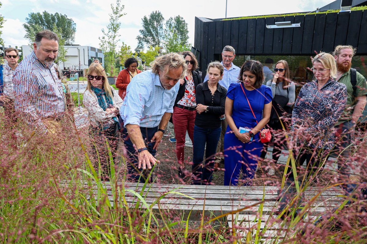 Leon Haines van Reefy, Anna Louka van @Blue21Float en Ruben Wentink van FieldFactors gaven pitches over hun oplossingen over de uitdagingen rondom #klimaatverandering, #overstromingen en #klimaatadaptatie.