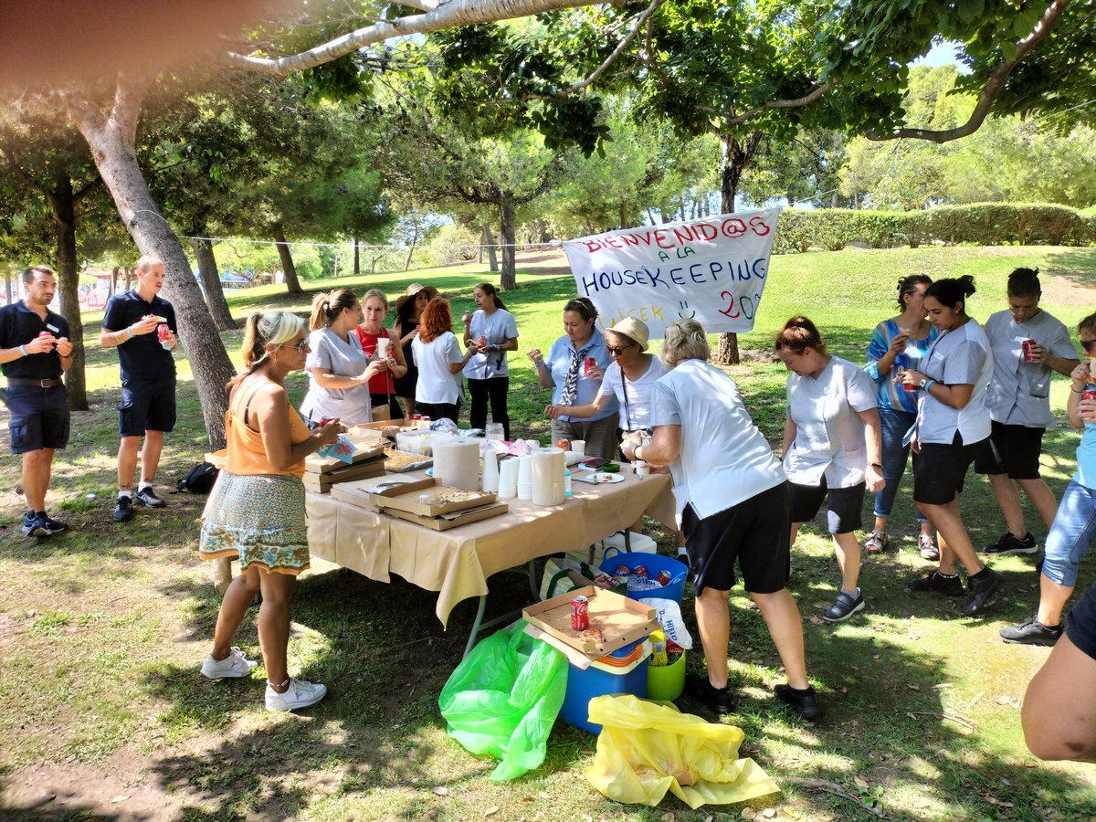 Alexandra tweet media